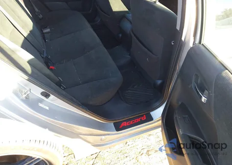 2013 Honda Accord Lx z USA, uszkodzony, nr VIN 1HGCR2F33DA177790